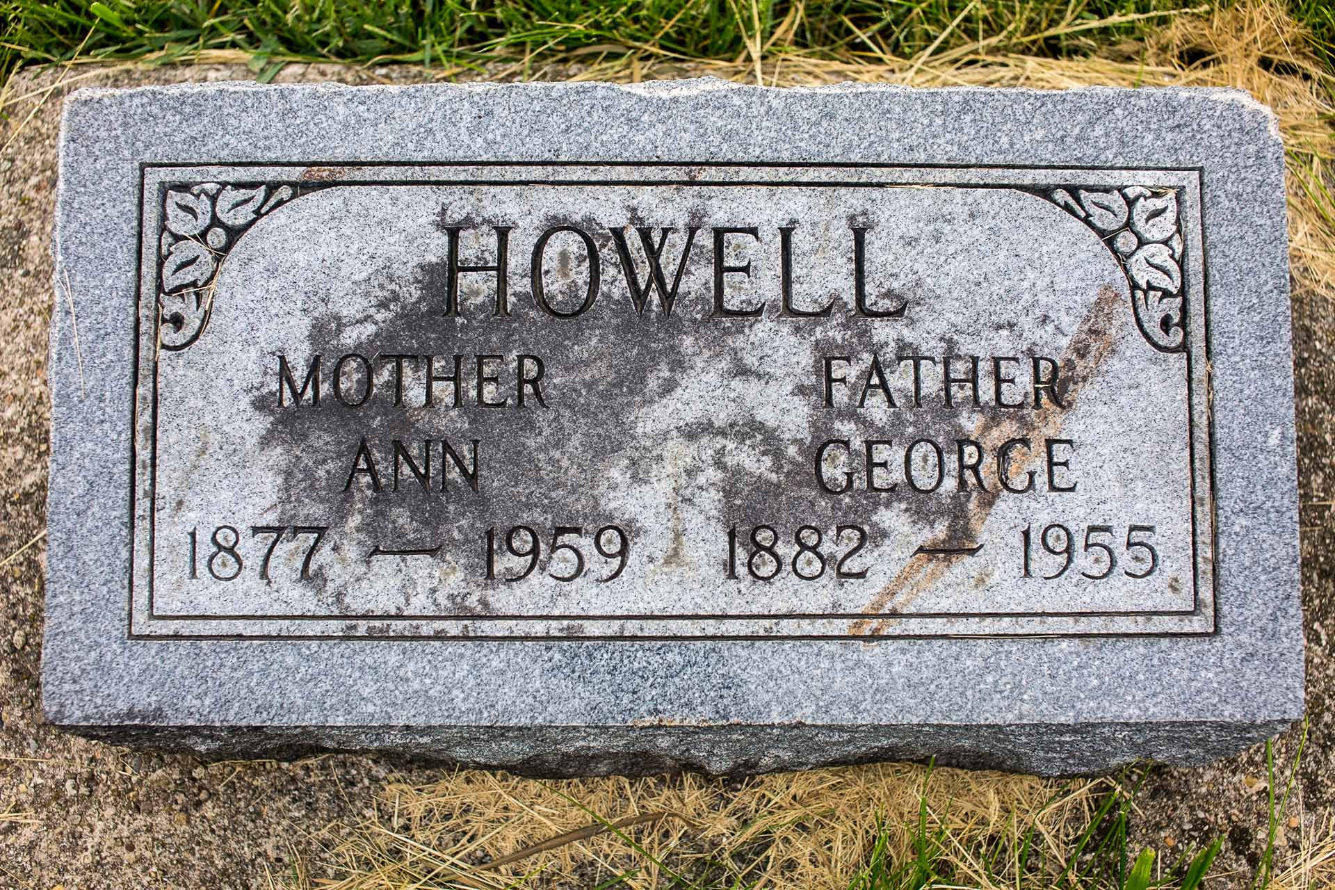 20180514-HowellFamilyGravestones